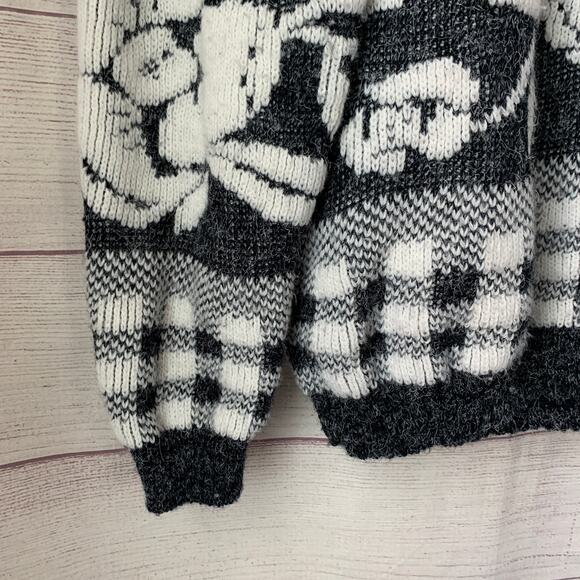 Vintage Nan Dorsey Gray and White Check and Floral Knit Sweater - Picture 10 of 15